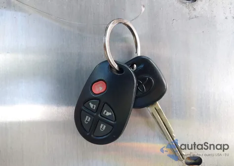 2013 Toyota Sienna Le V6 8 Passenger from USA, damaged, VIN 5TDKK3DC4DS309675